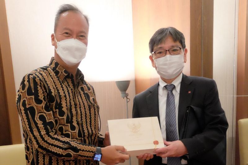 1656491022636627.jpeg Menperin tawarkan insentif guna tarik investasi industri atsiri.jpeg