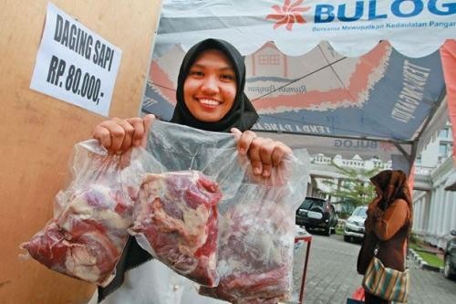 1659428590746826.jpg Bulog Daging kerbau beku selalu habis terjual.jpg