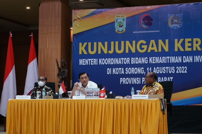 1660306126895080.jpg Luhut pastikan pembangunan infrastruktur akan majukan Papua Barat.jpg