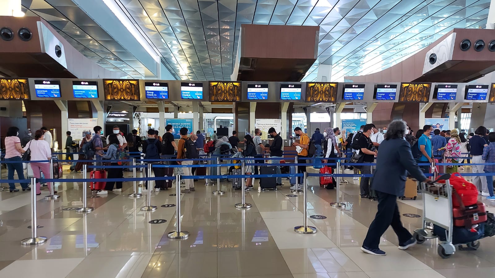 1663141100149017.jpg AP I proyeksikan trafik penumpang capai 50 juta hingga akhir 2022.jpg