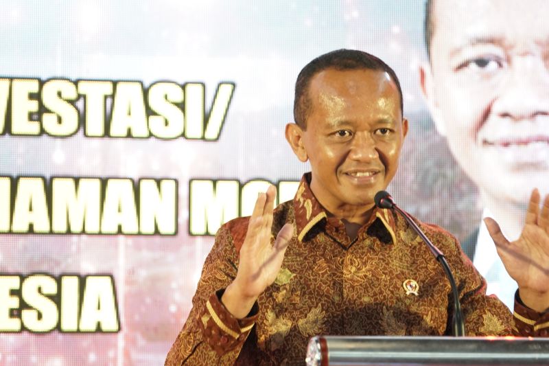 1655386557461395.jpg Bahlil bahas upaya dorong peningkatan investasi di Papua Barat.jpg